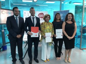 Firma de un acuerdo con la Asociación de Jóvenes Empresarios de Las Palmas.