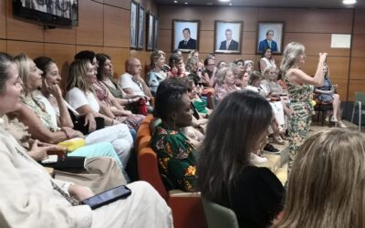 CHARLA SOBRE LA FELICIDAD. SÁBADO 7. CÁMARA DE COMERCIO.